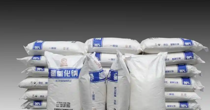 易結(jié)塊物料的自動化投料解決方案：片堿自動拆包+管鏈輸送投料
